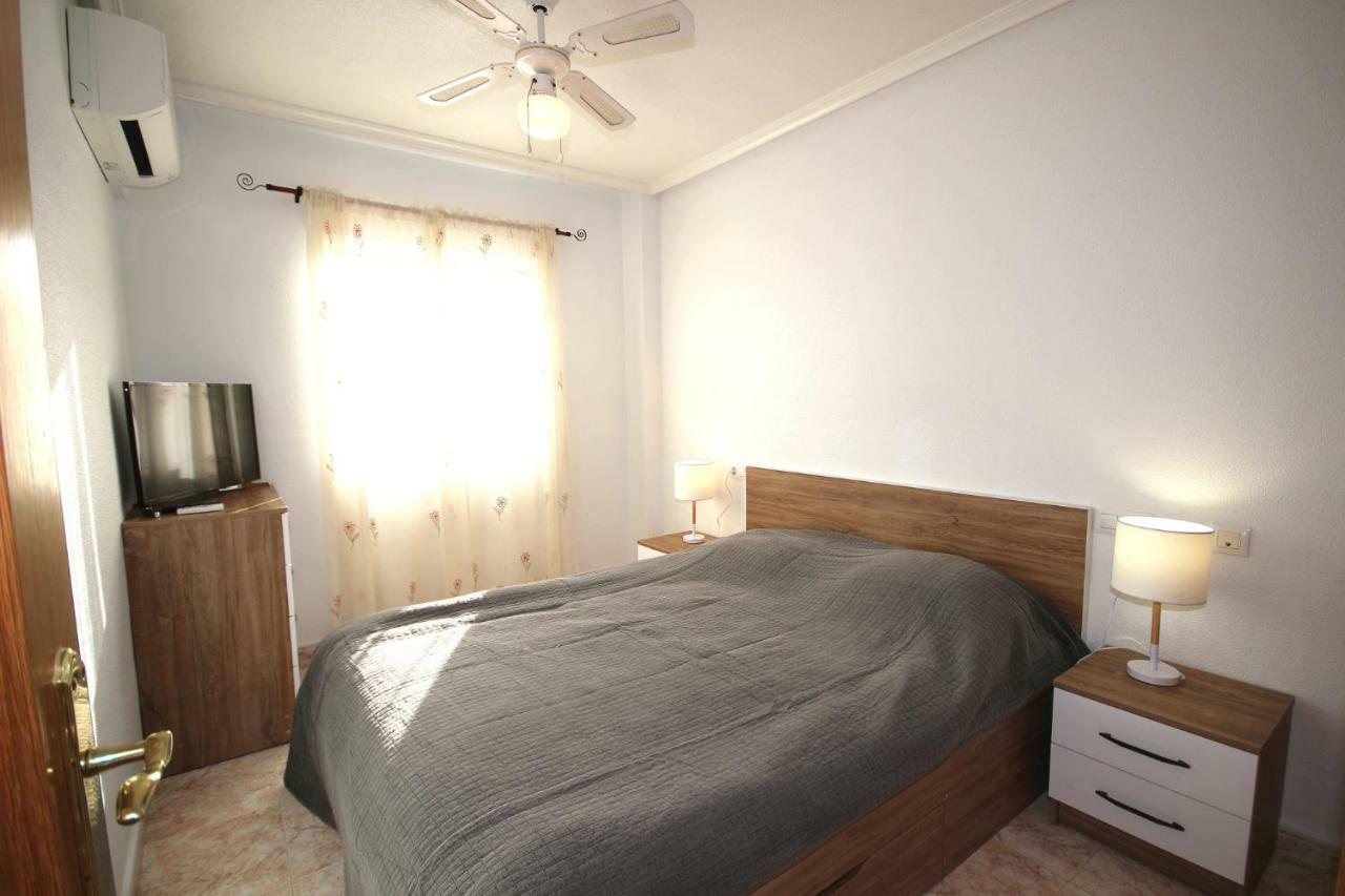 Apartment In La Mata Eneas 6 Torrevieja Esterno foto
